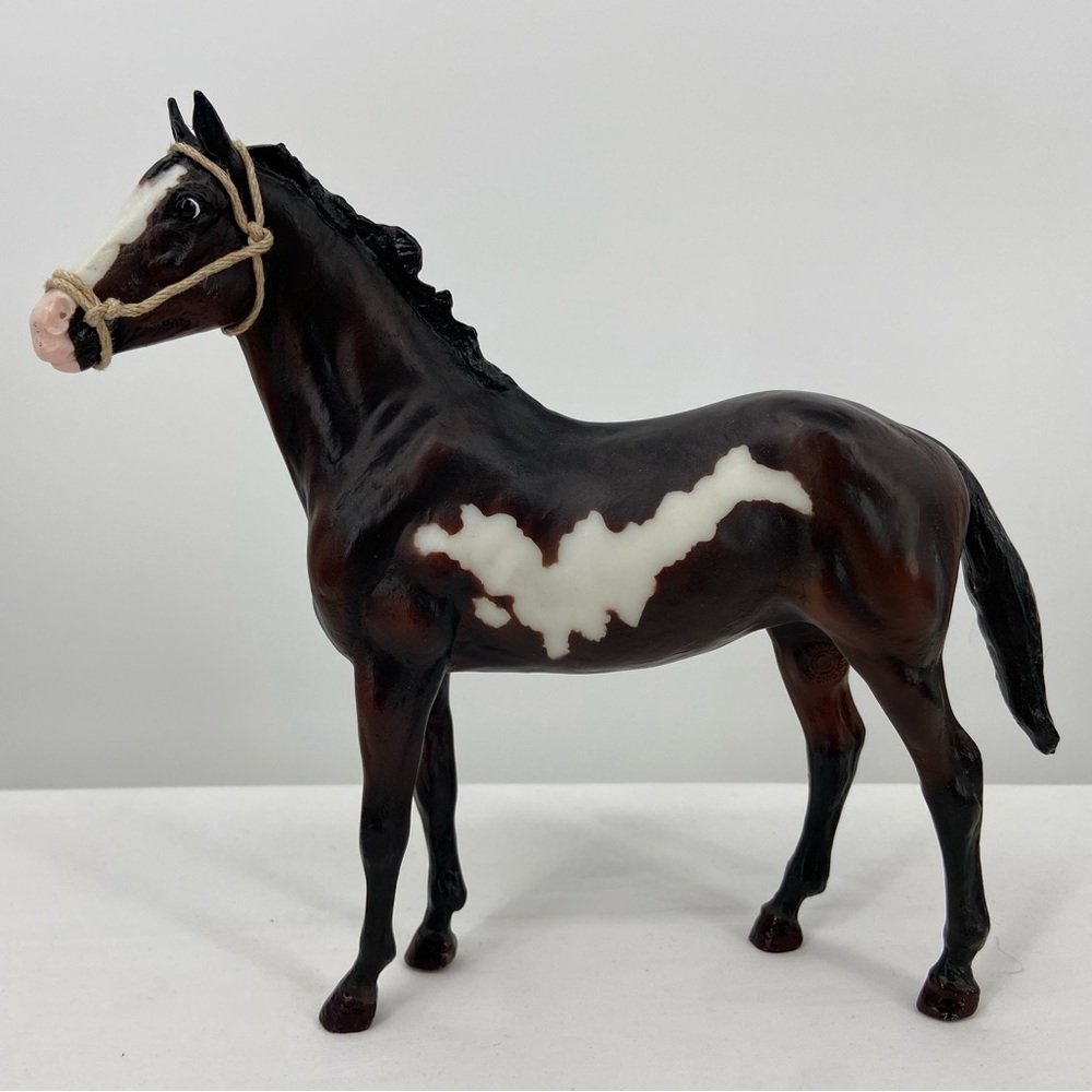 Breyer Horse Model Lets Go Camping Pinto Paint ald Face